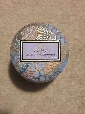 Voluspa California Summers Small Tin Candle